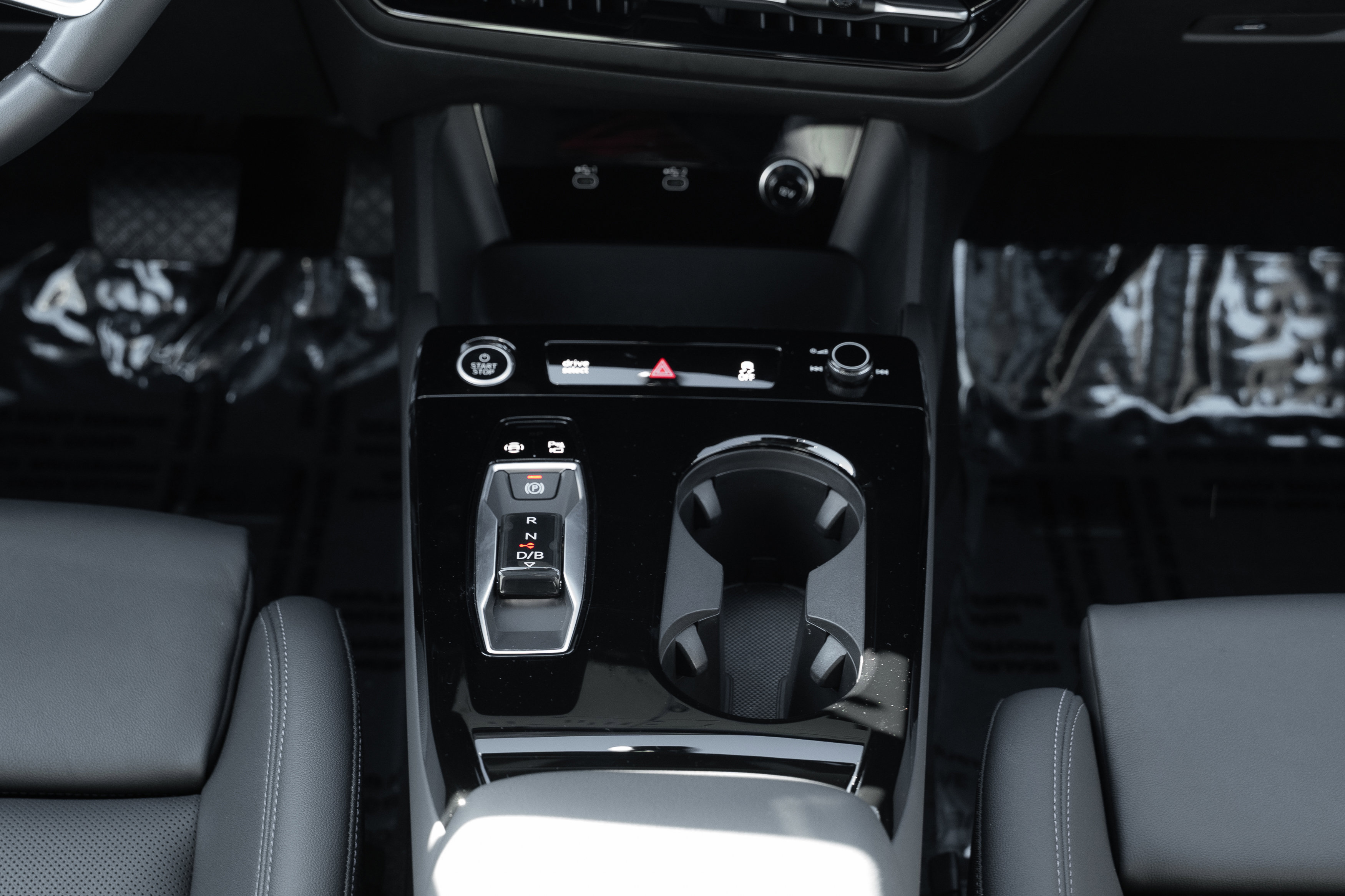 Certified 2025 Audi Q6 e-tron Premium Plus w/ Premium Plus image 17