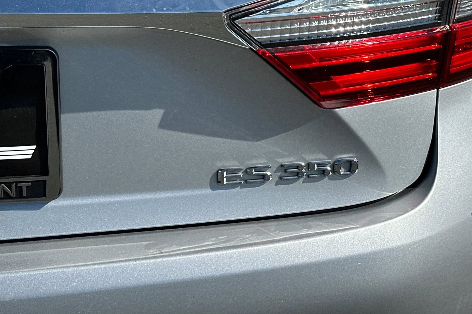 Used 2017 Lexus ES 350 w/ Premium Package image 26