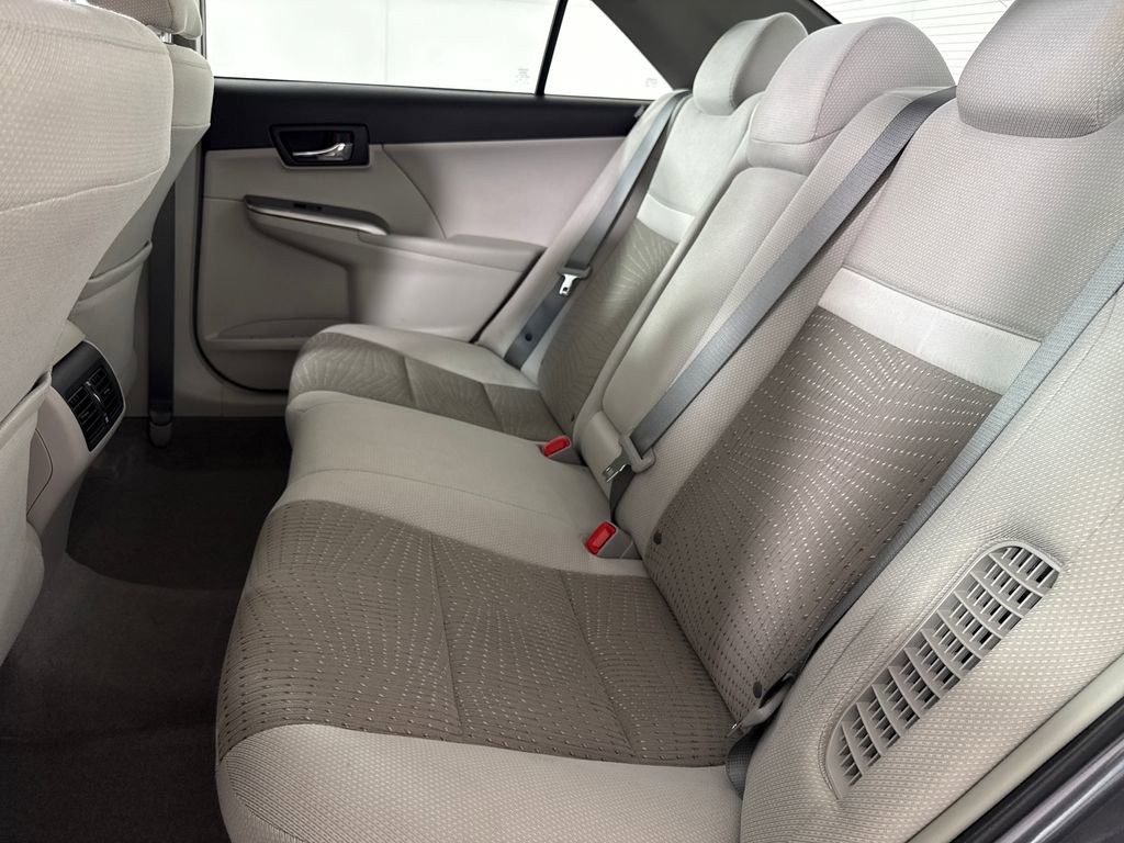 Used 2014 Toyota Camry XLE image 13