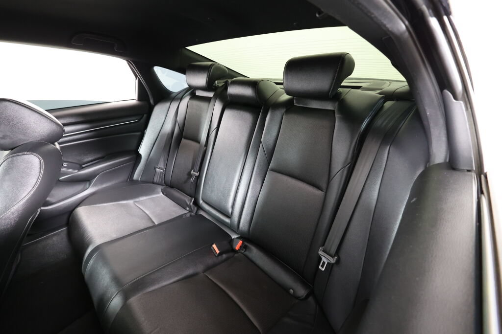 Used 2019 Honda Accord Sport image 15