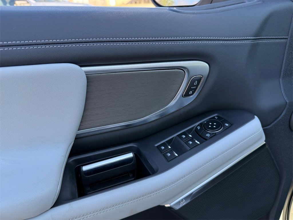 New 2026 Ford Expedition Max Platinum w/ Driver's Package image 17