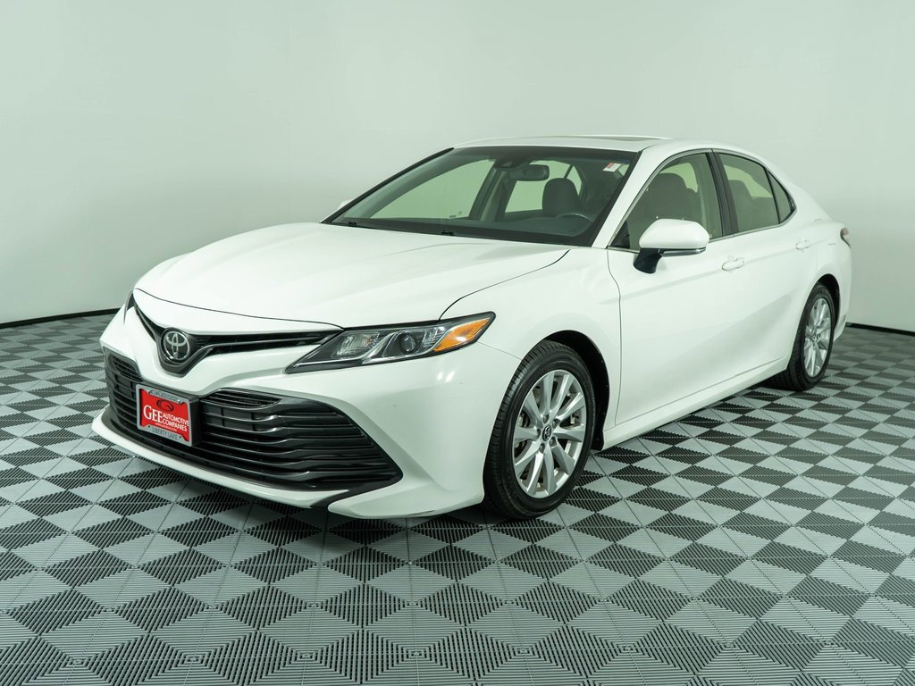 Used 2018 Toyota Camry LE w/ Moonroof Package image 3