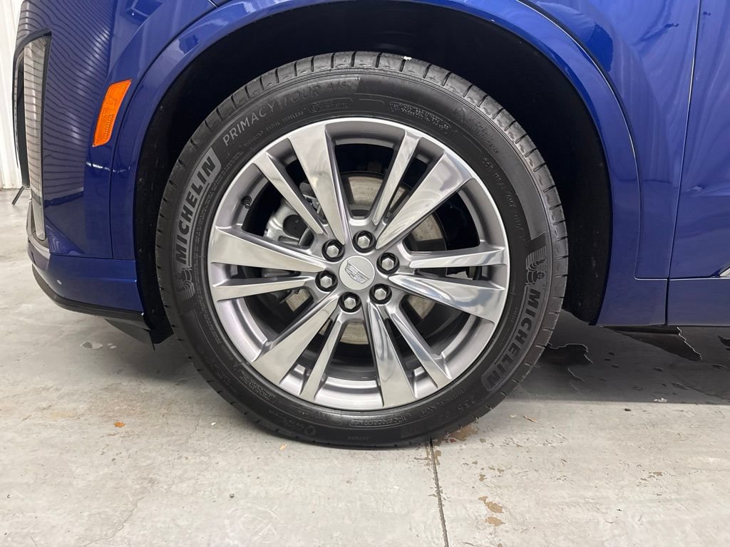 Certified 2025 Cadillac XT6 Premium Luxury FWD image 26
