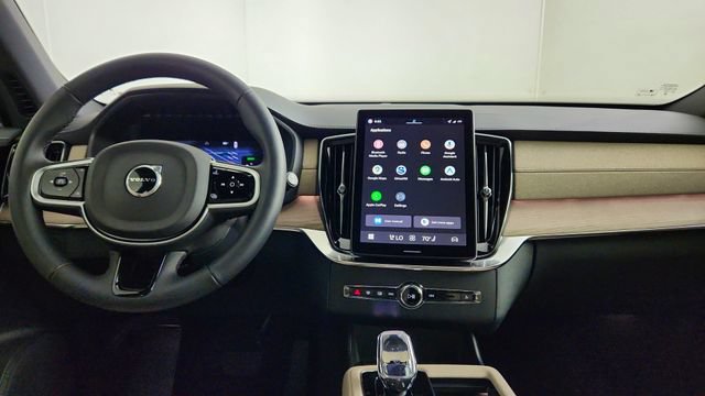 New 2026 Volvo XC90 T8 Plus w/ Protection Package Premier AWD/4WD image 26