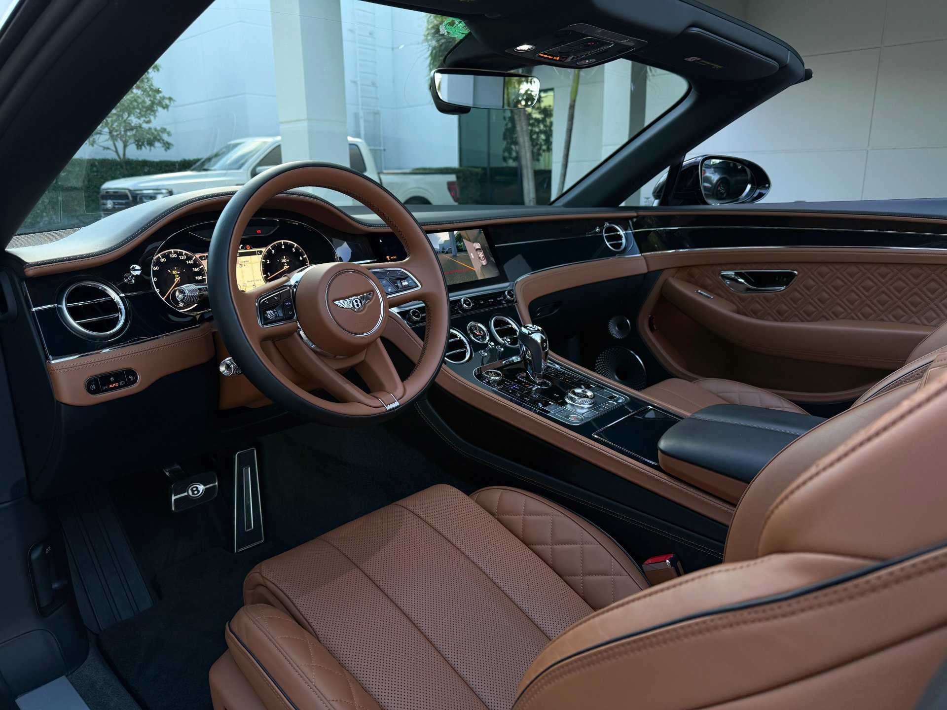 Used 2021 Bentley Continental GT image 33