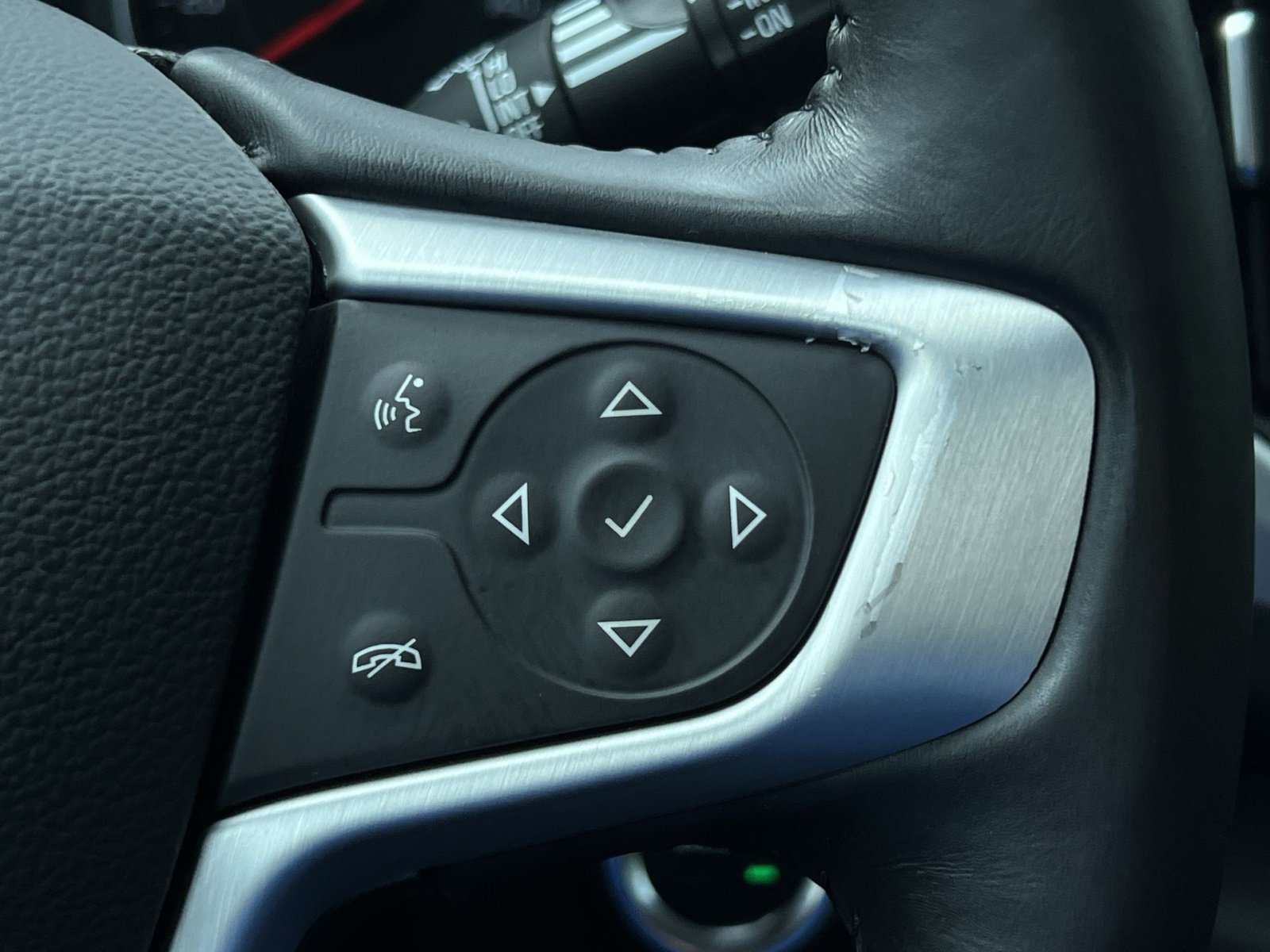 Used 2021 GMC Terrain SLE FWD image 23