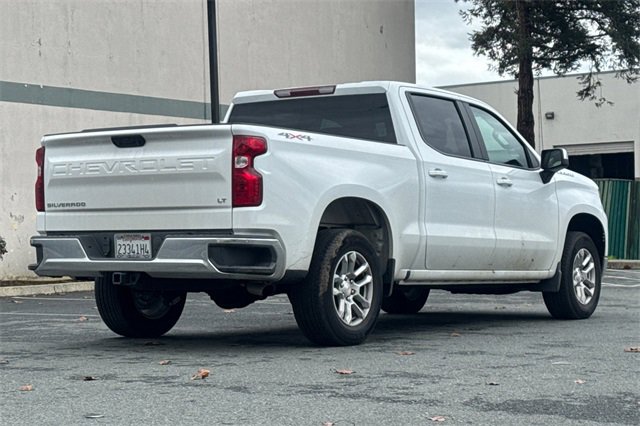 Used 2025 Chevrolet Silverado 1500 LT image 4