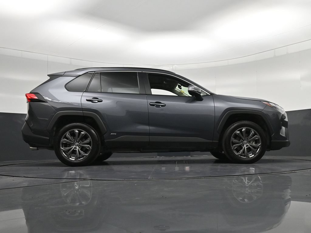 Used 2025 Toyota RAV4 XLE Premium w/ Weather Package AWD/4WD image 29