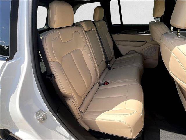 Used 2026 Jeep Grand Cherokee Limited w/ Limited Altitude Package RWD image 30