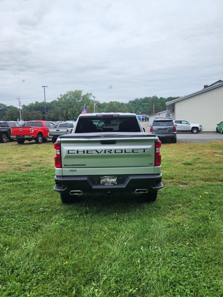 Used 2022 Chevrolet Silverado 1500 LT Trail Boss w/ LPO, Dark Essentials Package AWD/4WD image 5