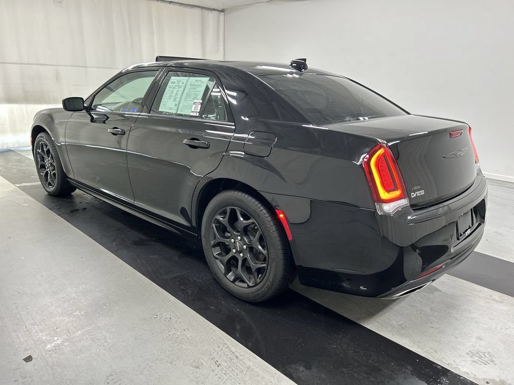 Used 2023 Chrysler 300 Touring L w/ Popular Equipment Group AWD/4WD image 7