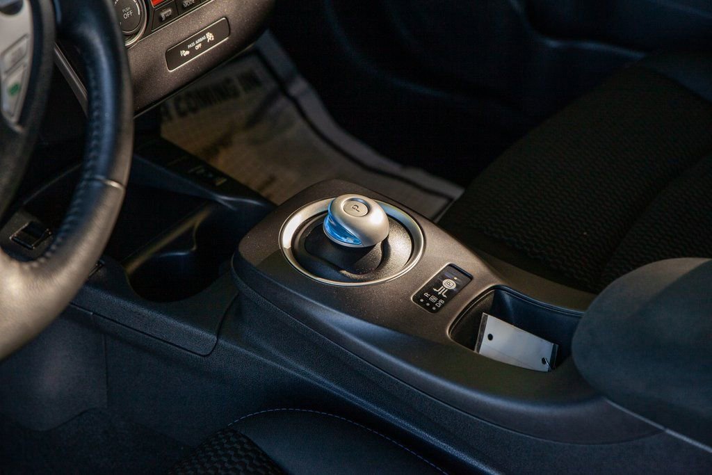 Used 2015 Nissan Leaf S w/ Charge Package image 12