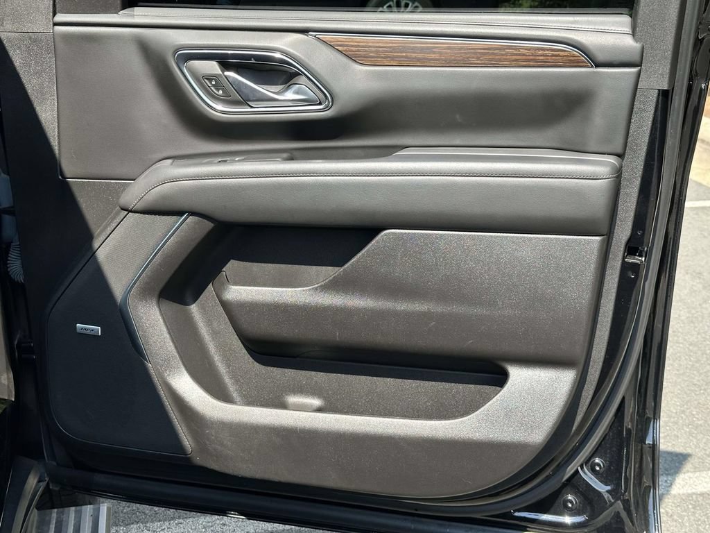 Used 2023 Chevrolet Suburban High Country AWD/4WD image 27