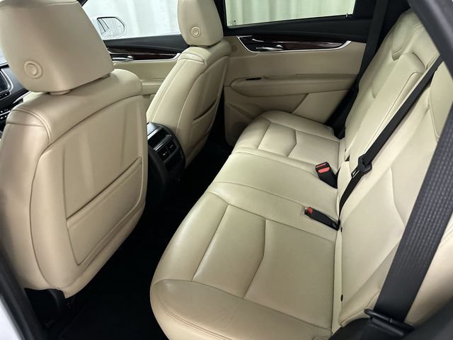 Used 2017 Cadillac XT5 Luxury w/ Driver Awareness Package FWD image 15