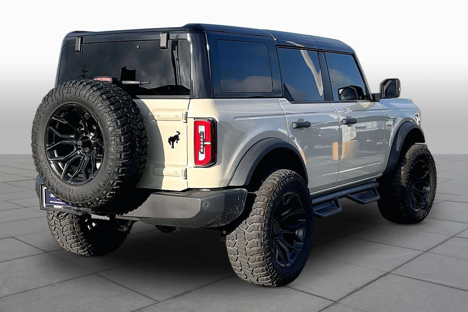 Certified 2025 Ford Bronco Outer Banks AWD/4WD image 13