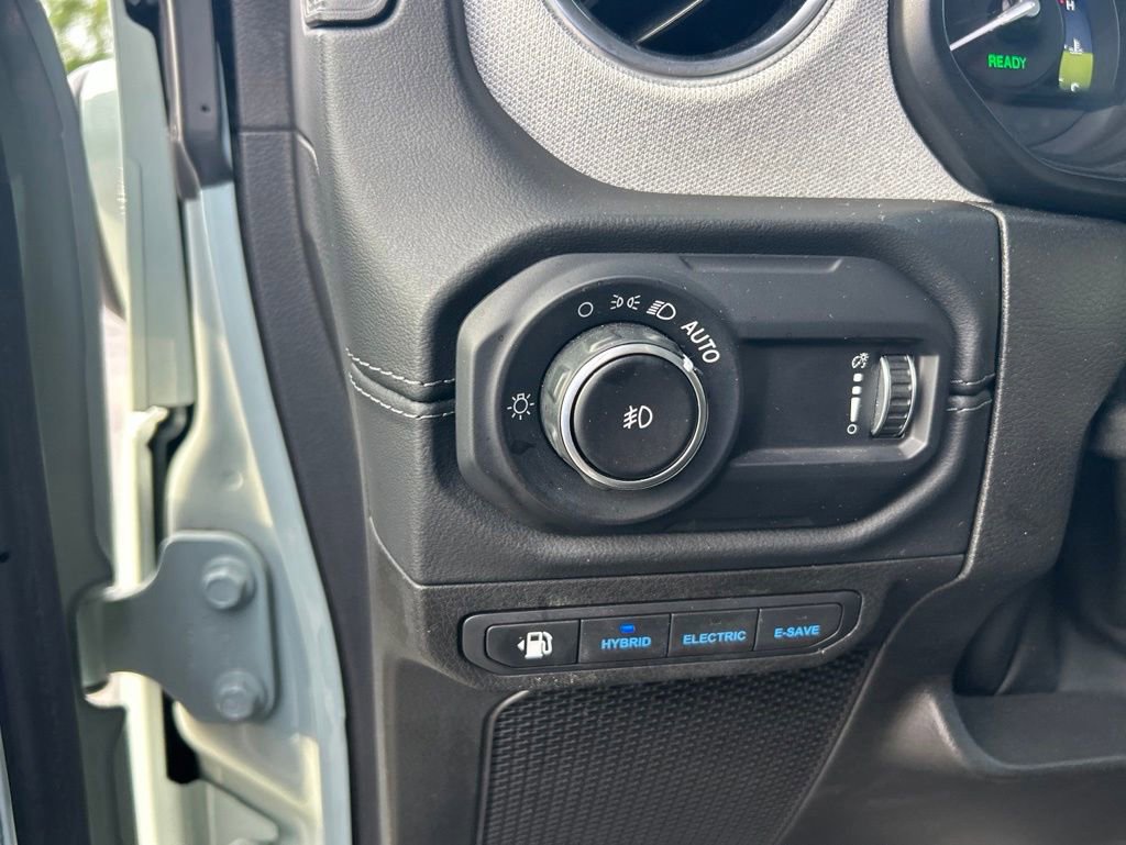 Used 2024 Jeep Wrangler Unlimited Sahara AWD/4WD image 35
