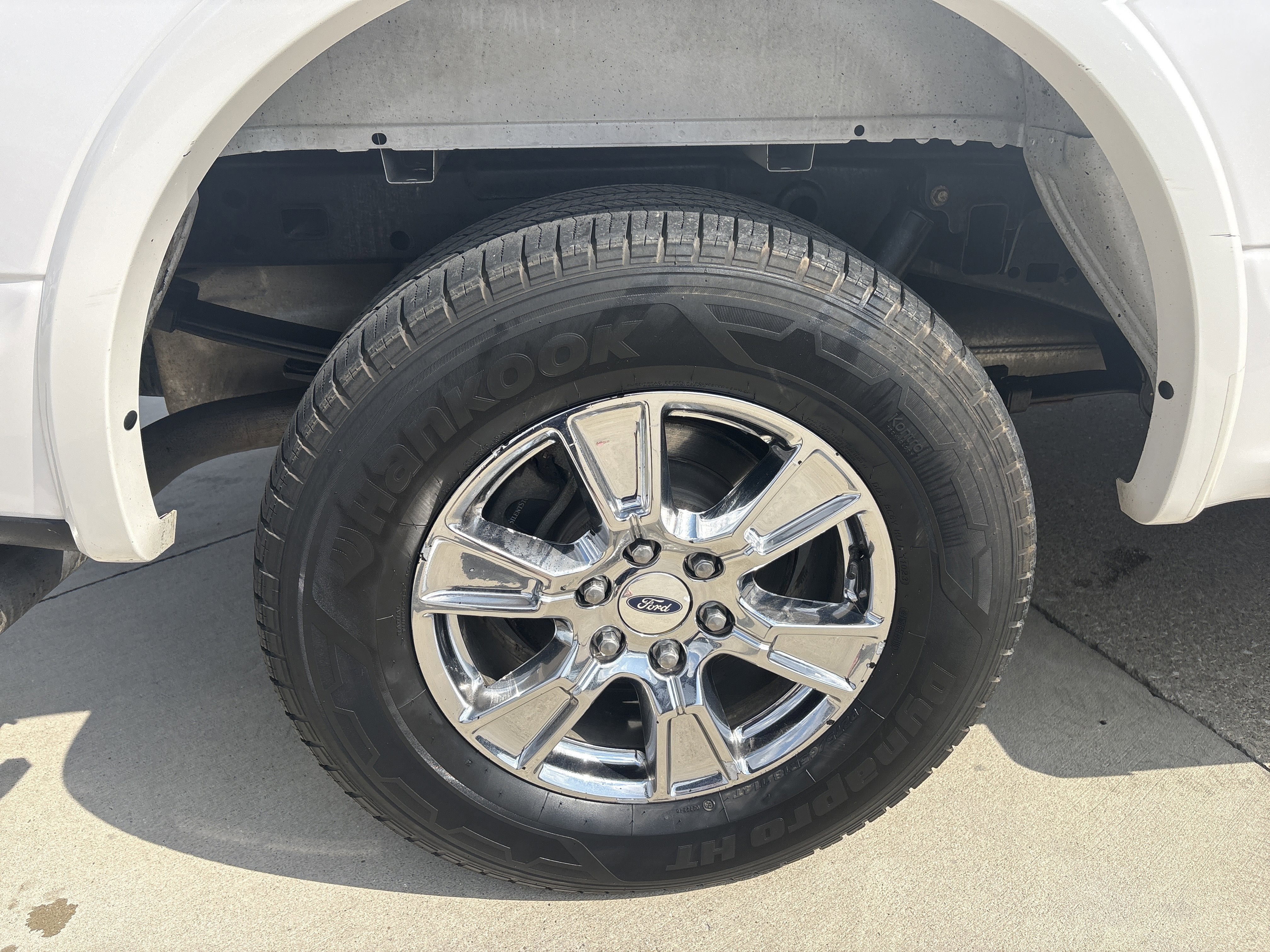Used 2015 Ford F150 Lariat image 6
