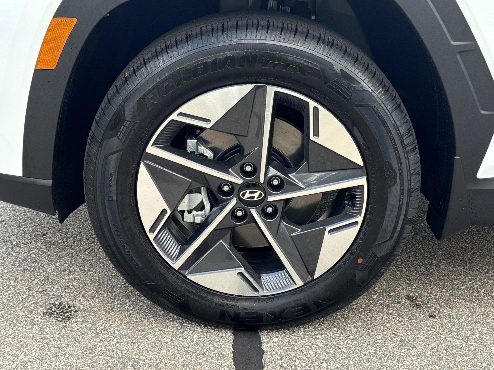 New 2025 Hyundai Tucson SEL image 9