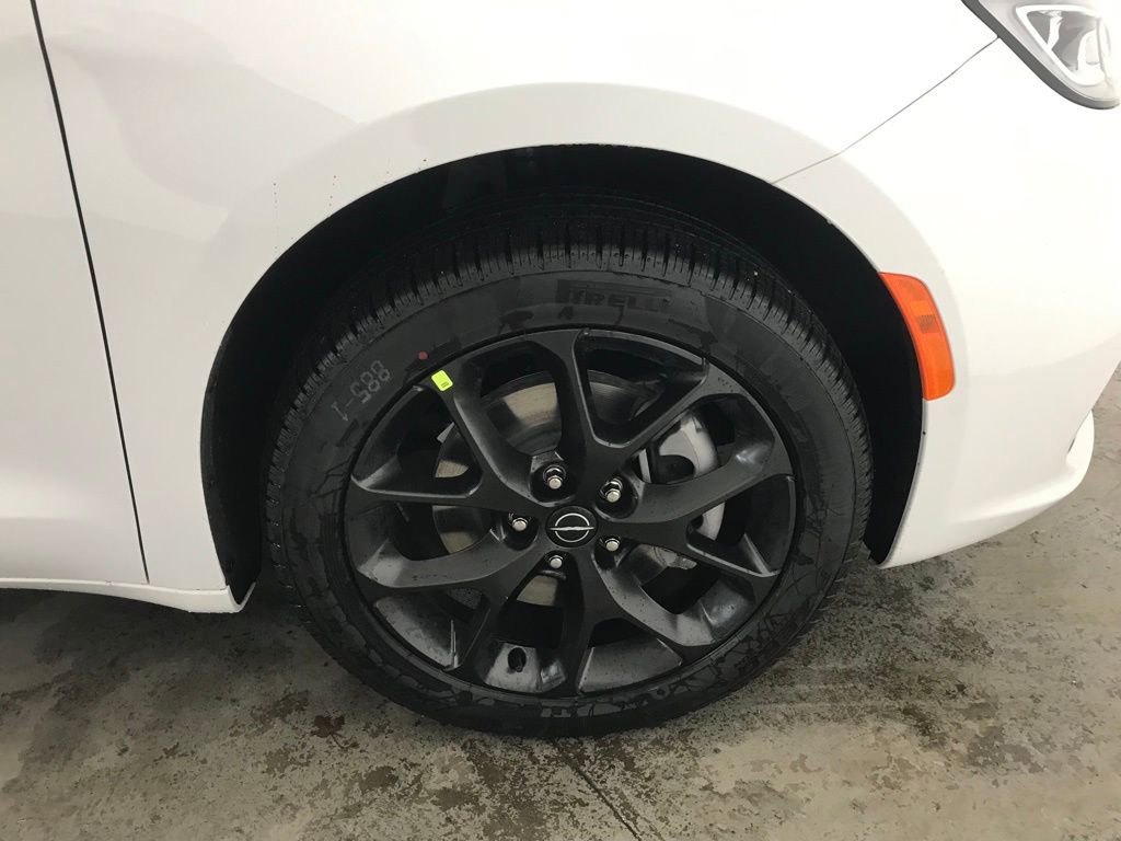 New 2026 Chrysler Pacifica Select w/ S Appearance Package AWD/4WD image 54