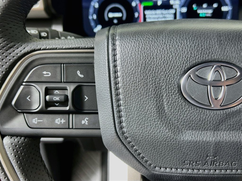 New 2026 Toyota 4Runner Platinum AWD/4WD image 16