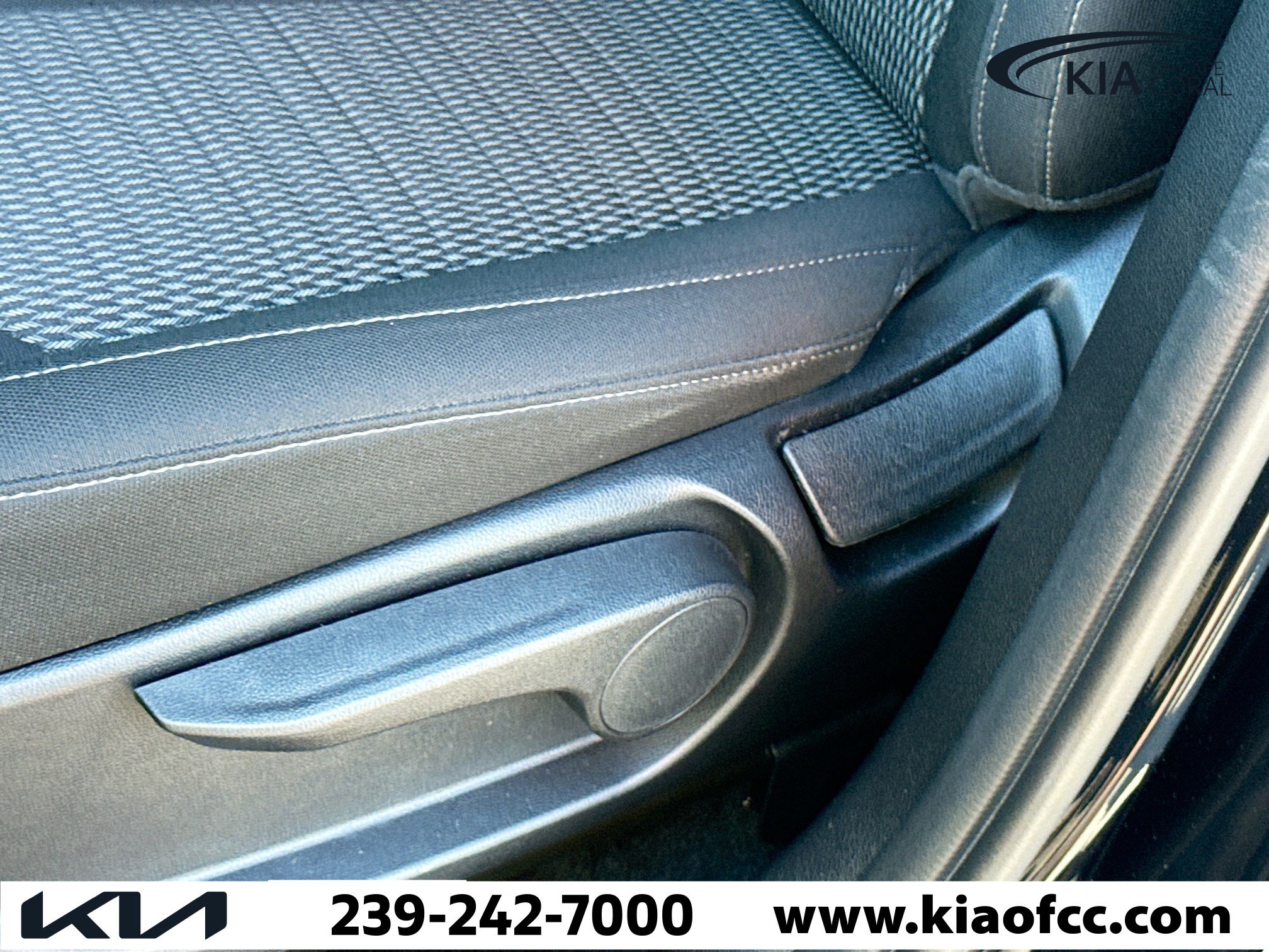 Certified 2025 Kia Sorento LX image 24