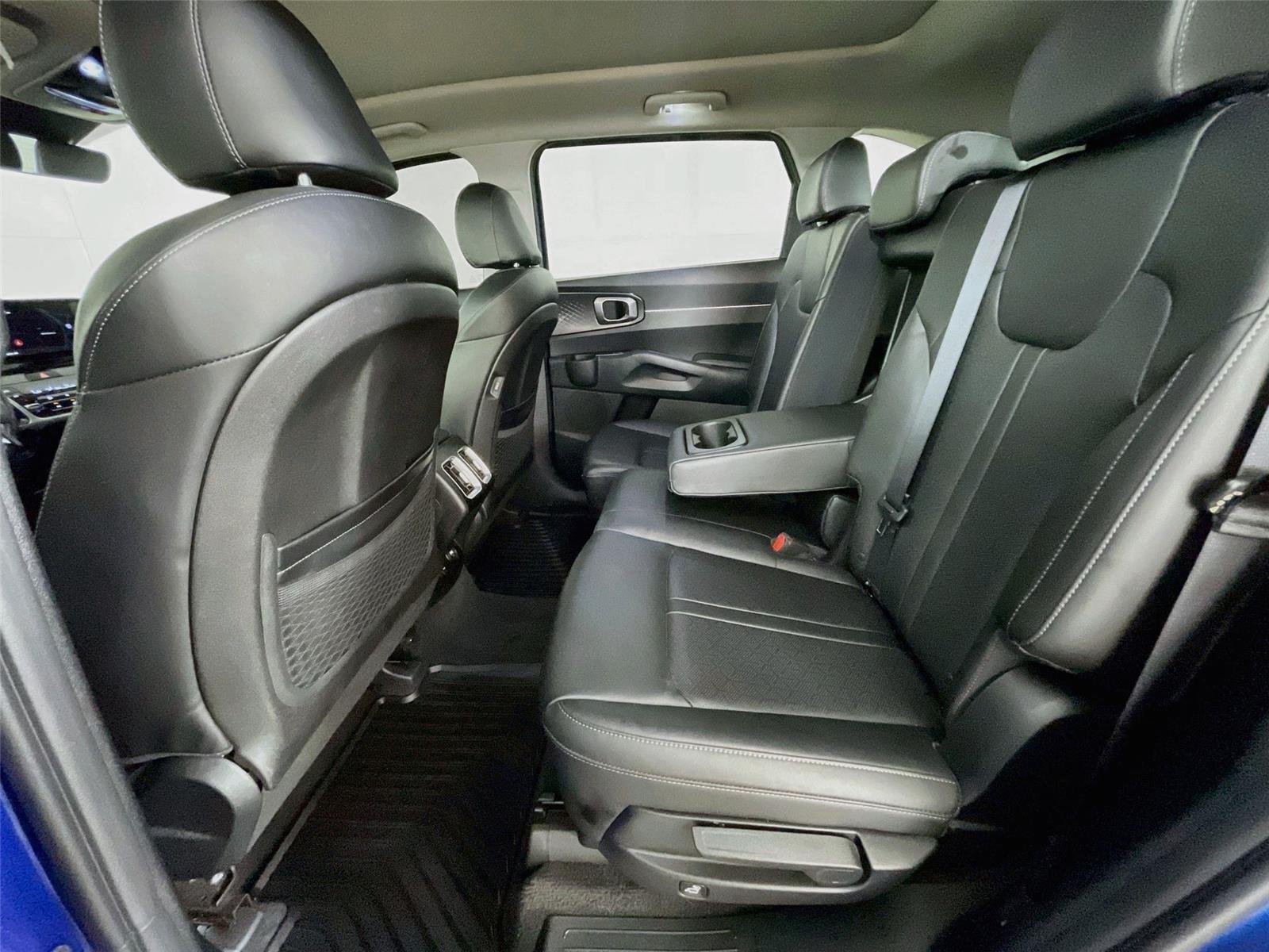 Used 2023 Kia Sorento S w/ Panoramic Sunroof Package FWD image 28