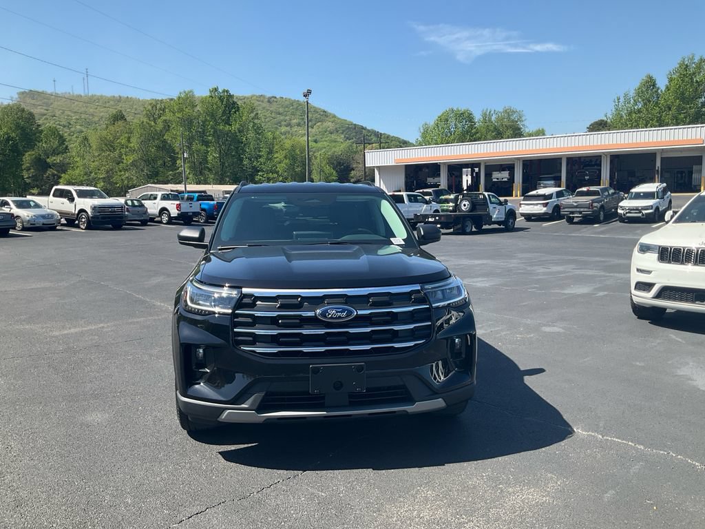 New 2026 Ford Explorer Active w/ Active Comfort Package RWD image 2