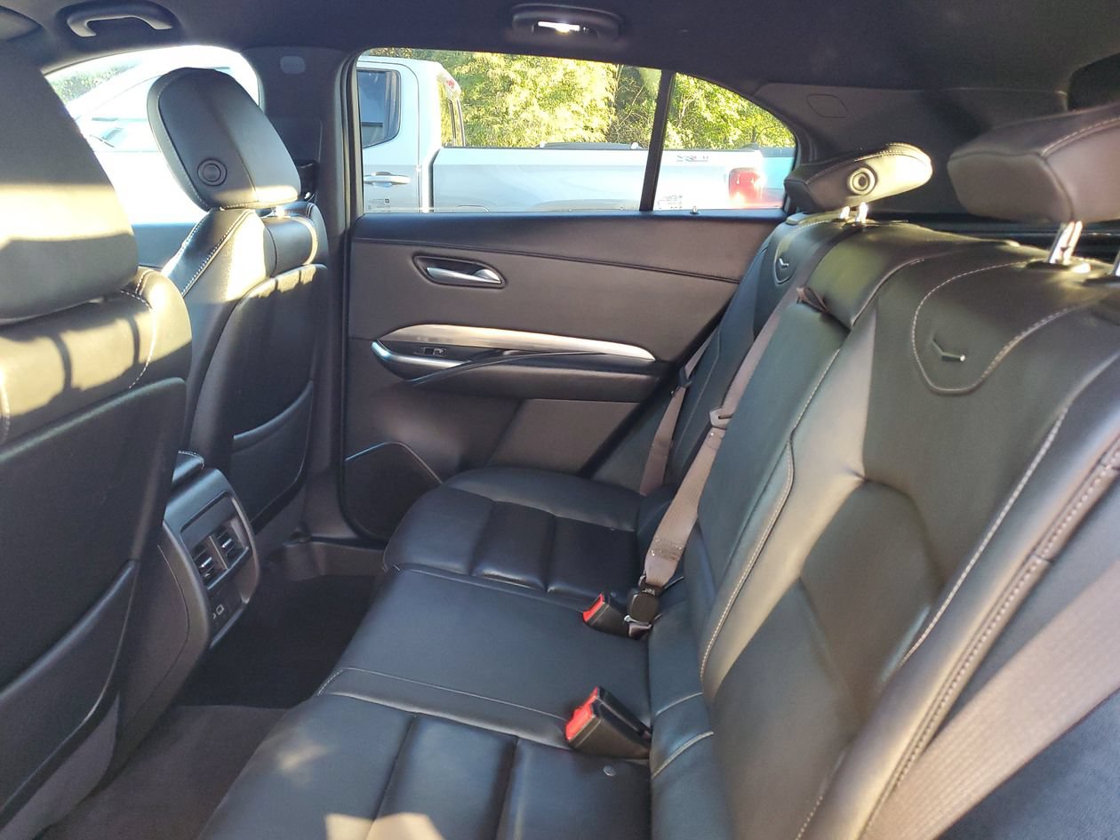 Used 2025 Cadillac XT4 Premium Luxury FWD image 10