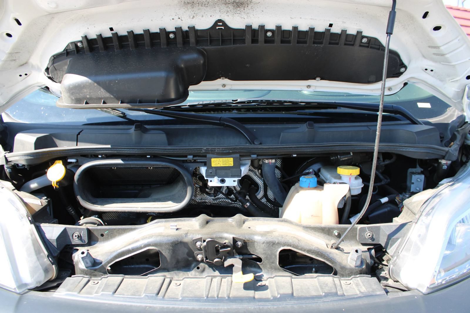 Used 2024 RAM ProMaster 2500 w/ Safety Group FWD image 20