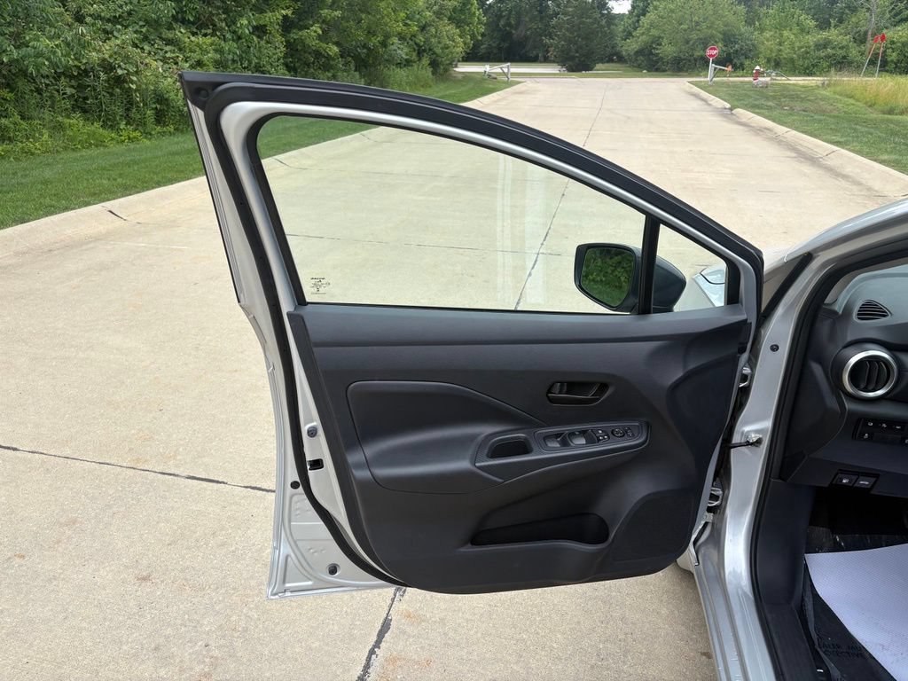 Used 2025 Nissan Versa S w/ Trunk Package FWD image 13