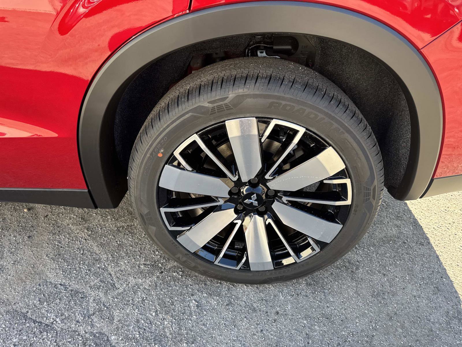 New 2026 Mitsubishi Outlander SE image 6