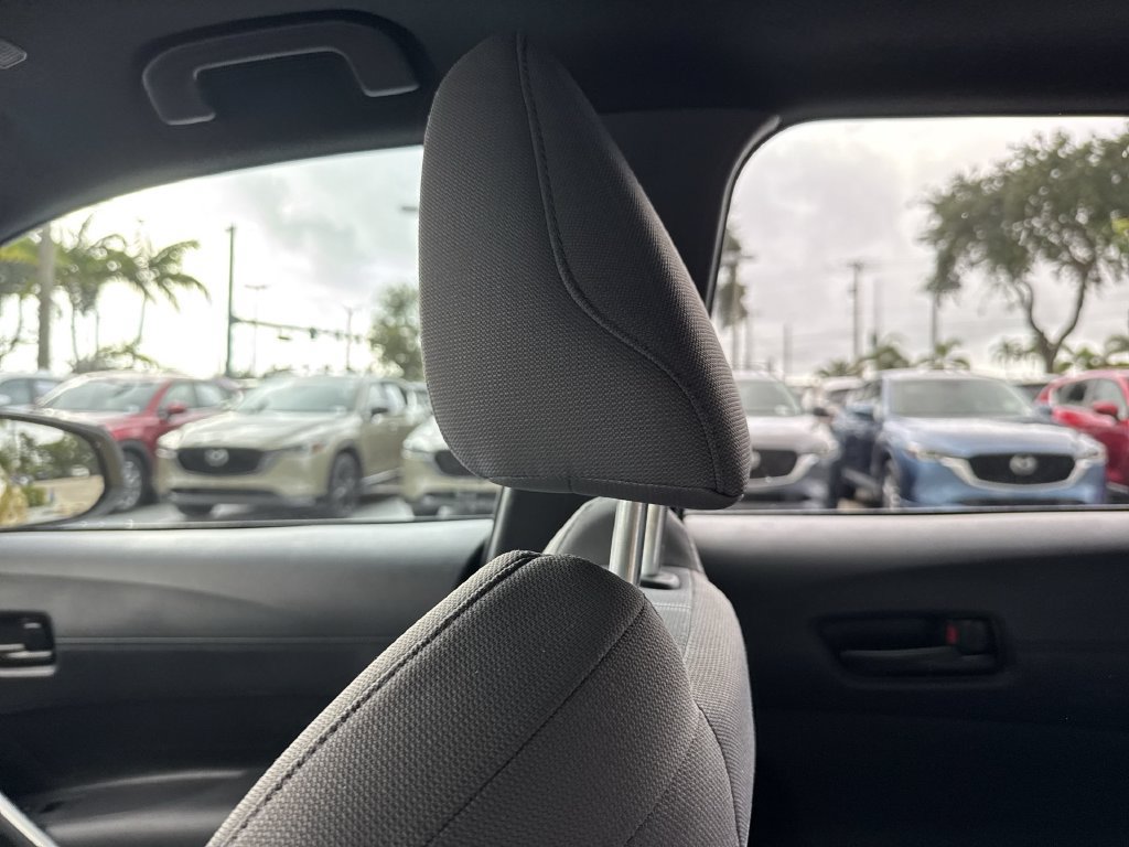 Used 2023 Toyota Corolla Cross AWD Hybrid w/ Moonroof Package image 16