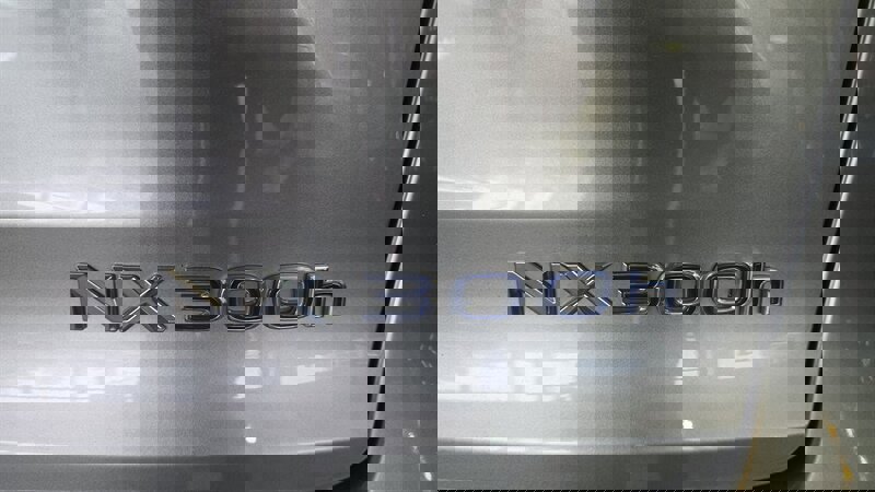 Used 2015 Lexus NX 300h AWD image 38