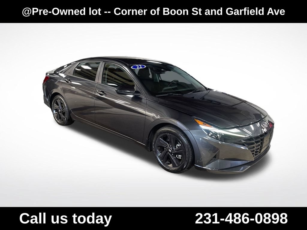 Used 2022 Hyundai Elantra SEL w/ Convenience Package FWD image 7