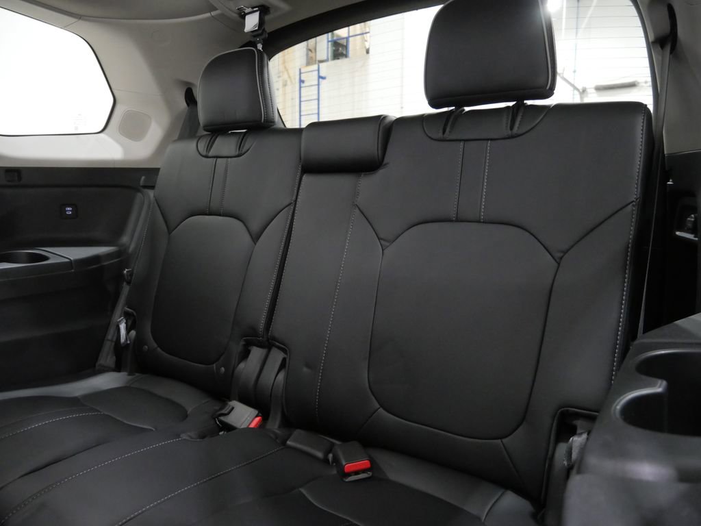 Used 2025 Honda Pilot Elite image 26