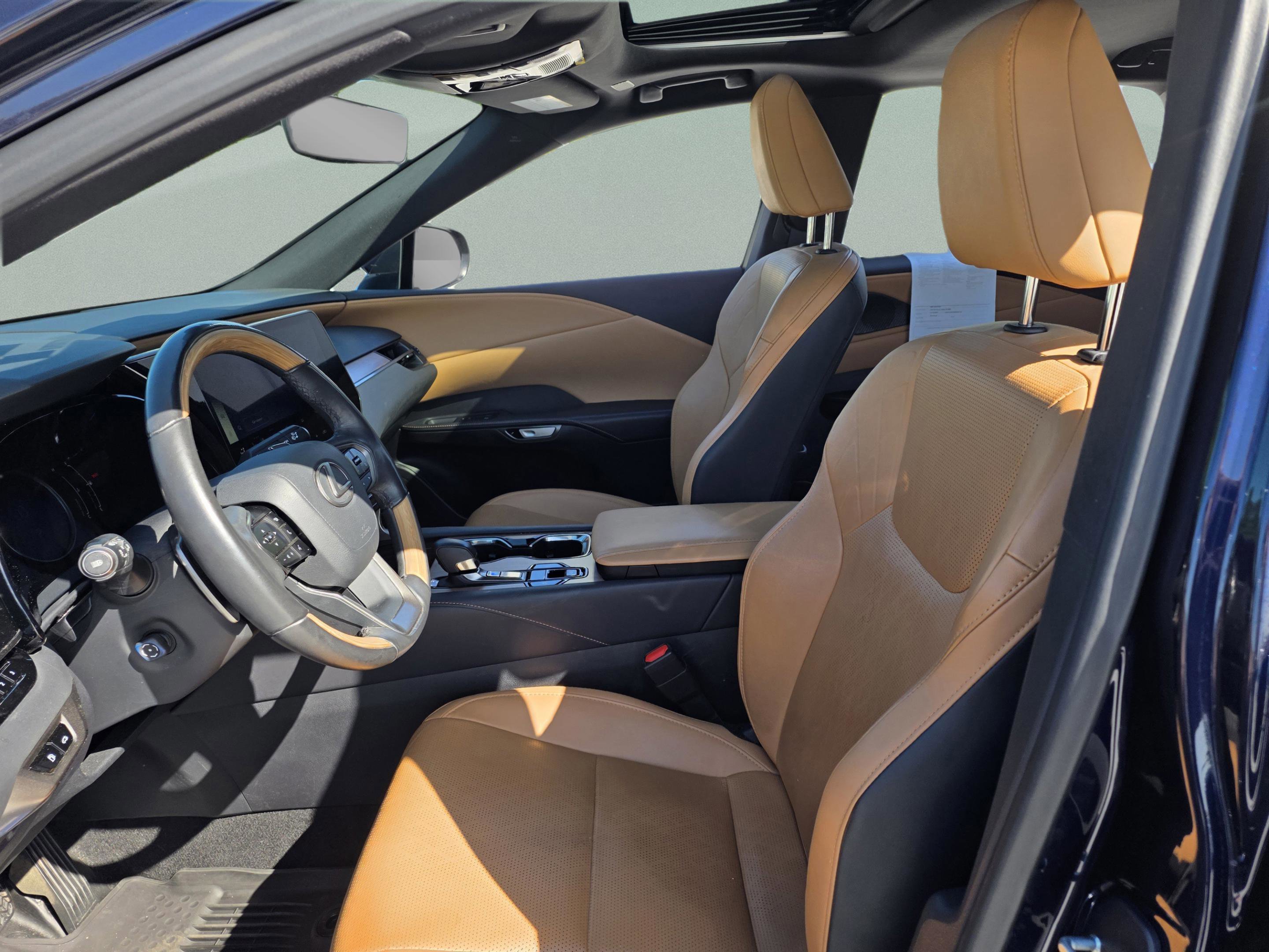 Used 2024 Lexus RX 350 Premium Plus w/ Accessory Package (P2) image 30