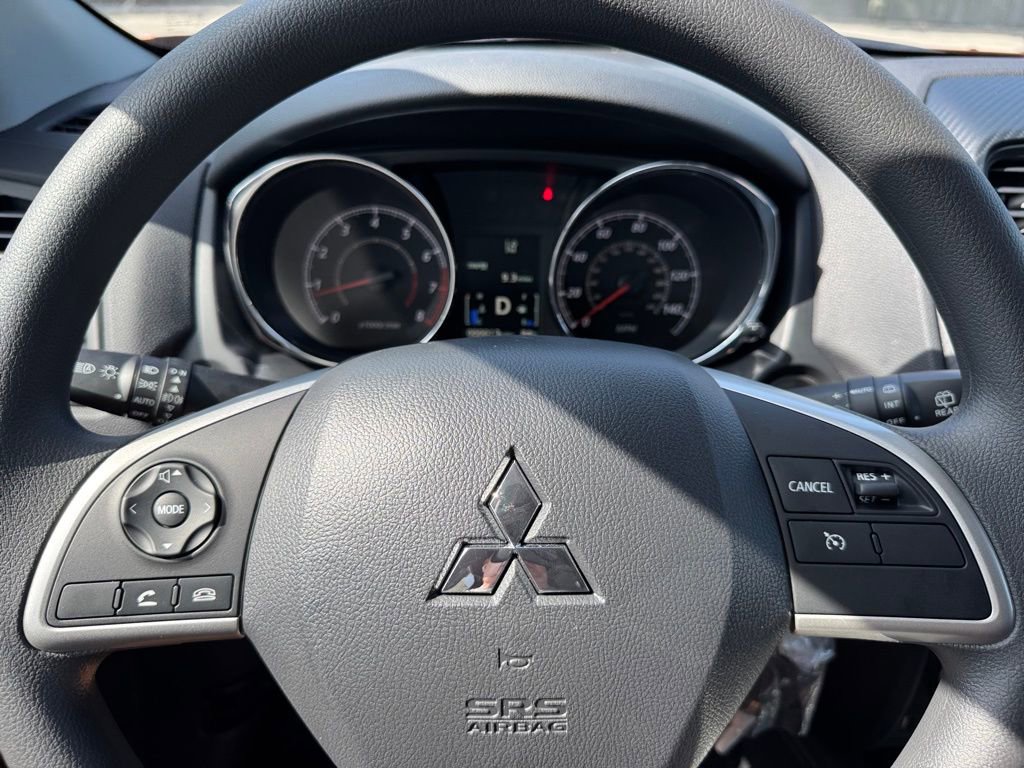 Used 2025 Mitsubishi Outlander Sport SE image 37