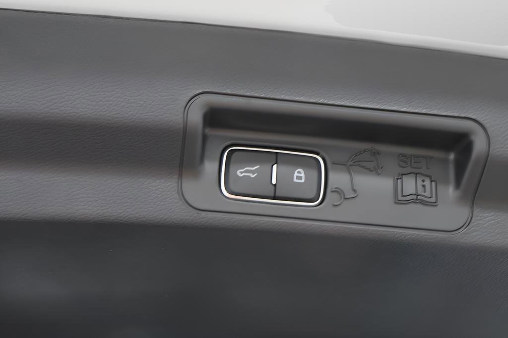 New 2026 Ford Explorer Tremor w/ Tremor Convenience Package image 30