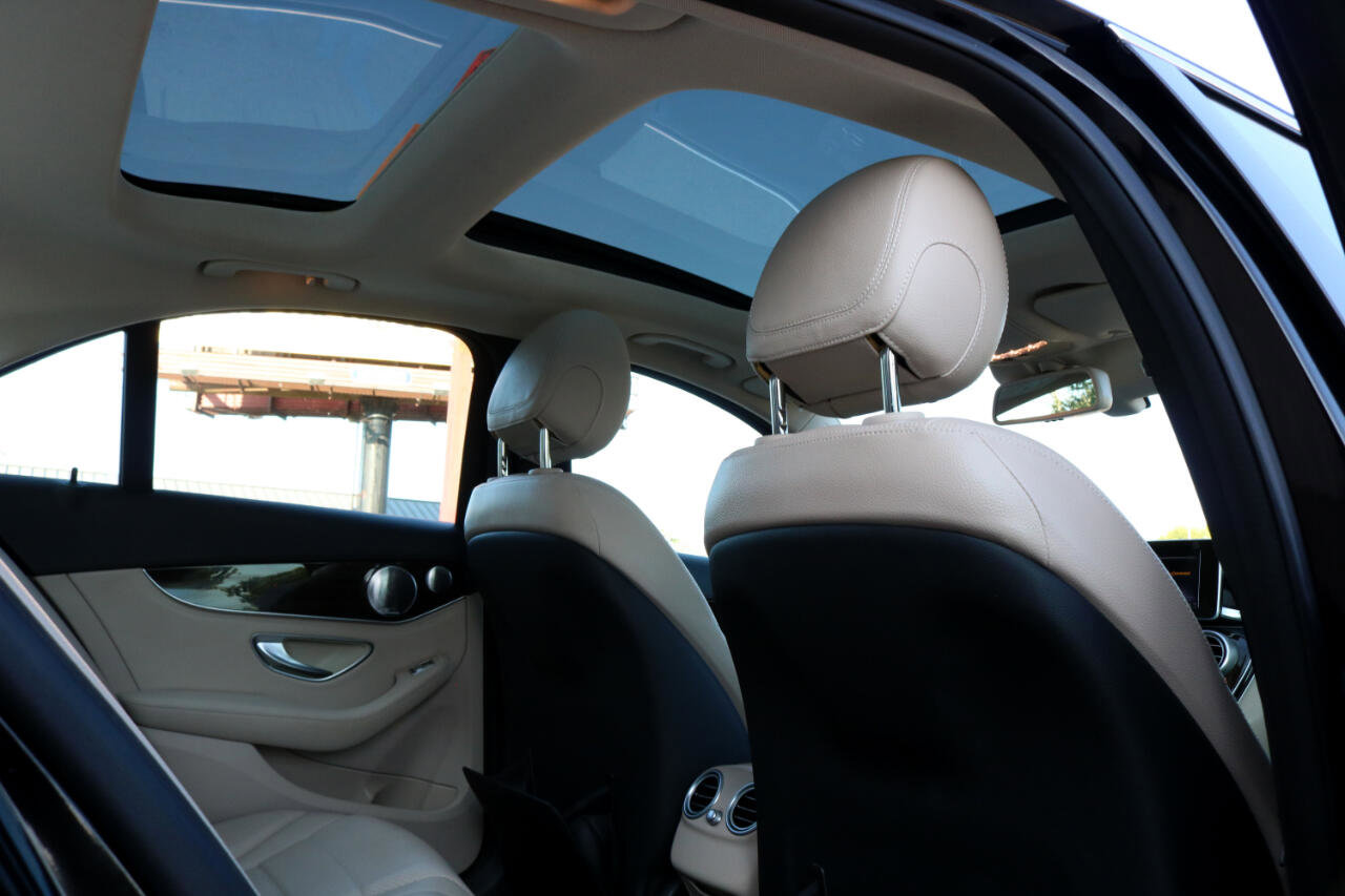 Used 2015 Mercedes-Benz C 300 4MATIC Sedan image 36
