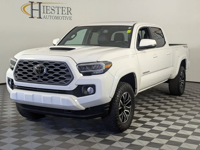 Used 2023 Toyota Tacoma TRD Sport w/ TRD Premium Sport Package AWD/4WD image 4