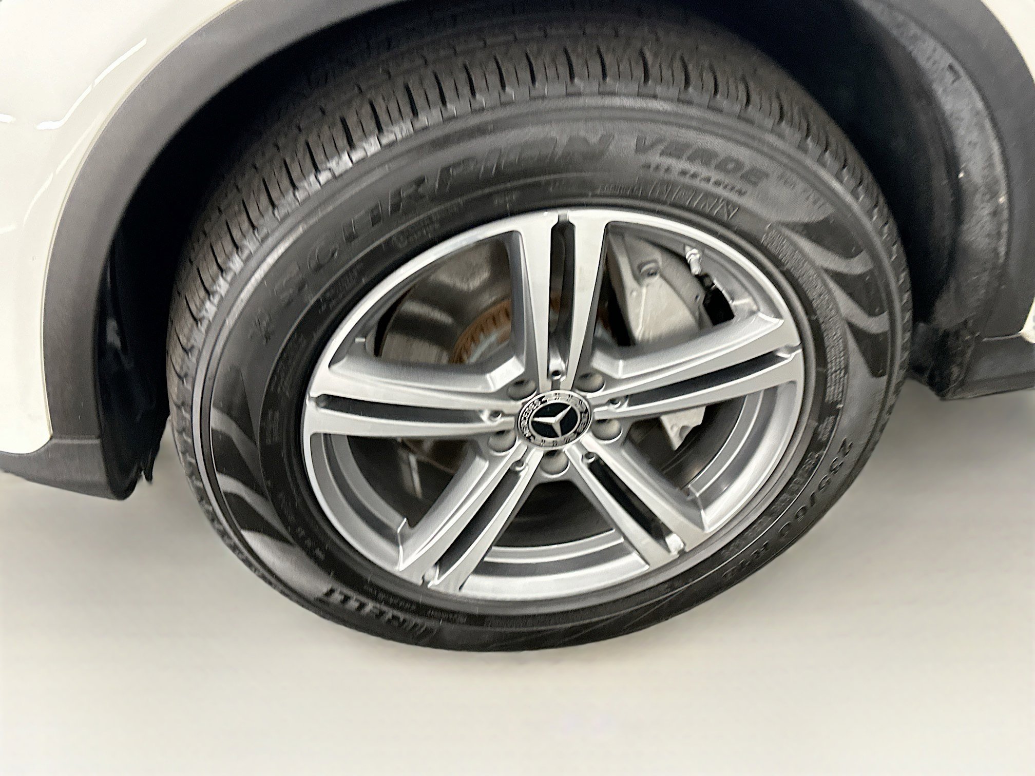 Used 2021 Mercedes-Benz GLC 300 4MATIC image 11