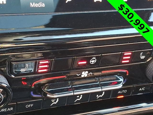 Used 2023 Jeep Grand Cherokee Altitude image 26