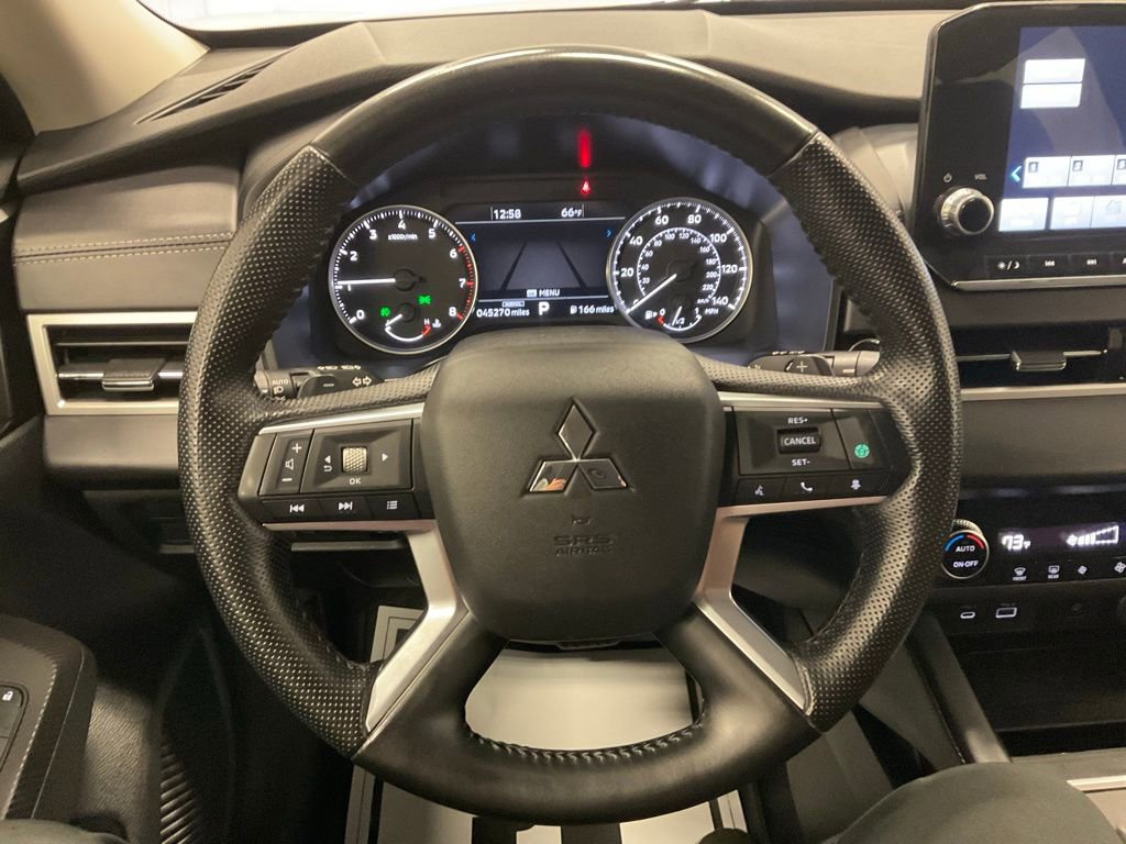 Used 2024 Mitsubishi Outlander SE image 6