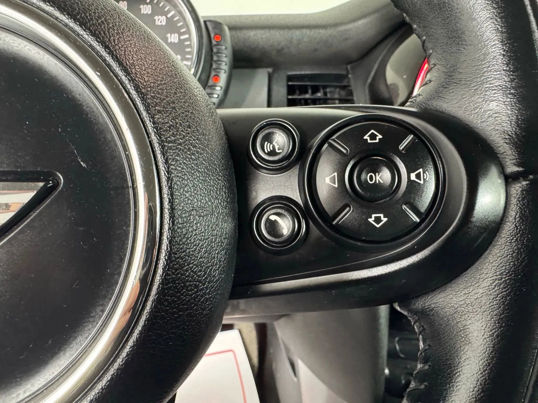 Used 2016 MINI Cooper 2-Door Hardtop image 15