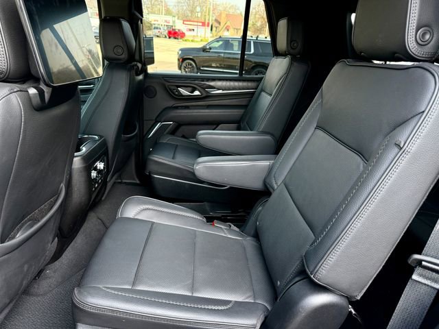 Used 2024 GMC Yukon Denali w/ Advanced Technology Package AWD/4WD image 11
