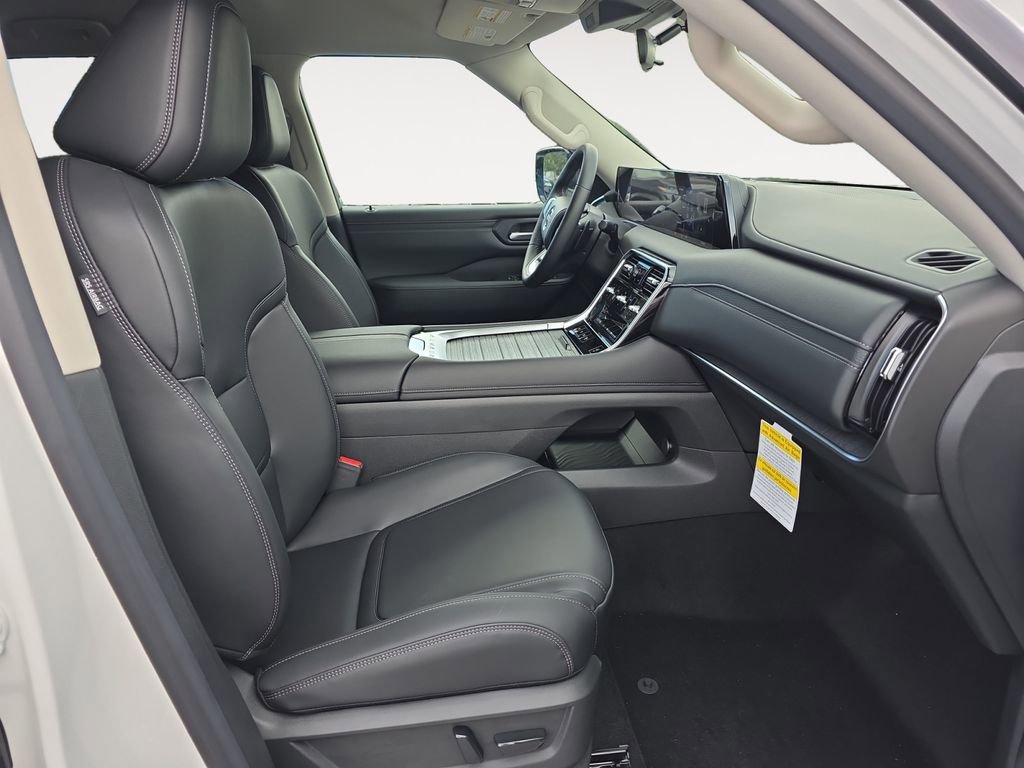 New 2026 Nissan Armada SV image 15