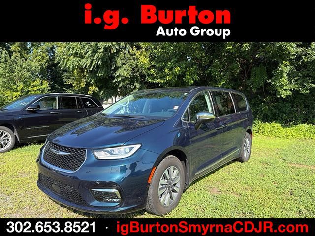 Used 2023 Chrysler Pacifica Limited