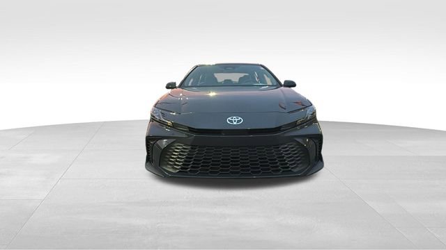 Used 2025 Toyota Camry SE image 7