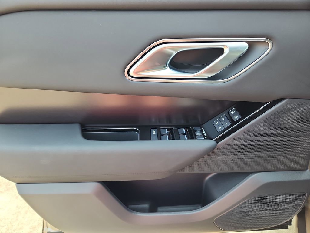 Used 2026 Land Rover Range Rover Velar Dynamic SE AWD/4WD image 24