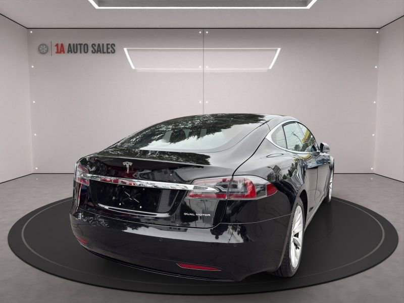 Used 2019 Tesla Model S Standard Range image 5